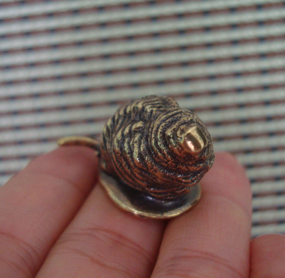 Vintage Style Solid Brass Shy Snail Figurine Statue for Home Garden Decor