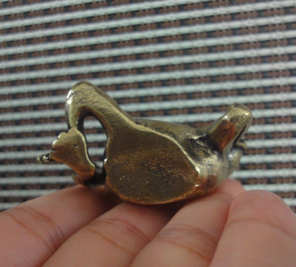 Solid Brass Relaxing Frog Figurine: Vintage Style Home Garden Decor