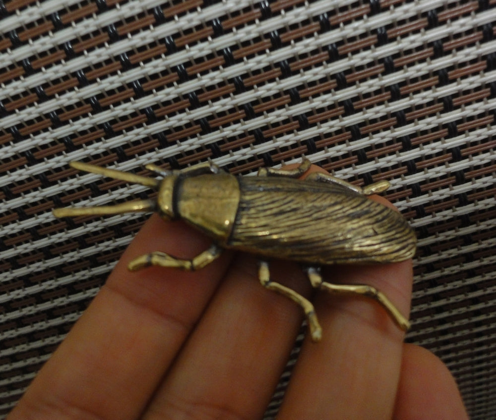 Vintage Style Solid Brass Cockroach Figurine Statue for Home Garden Decor