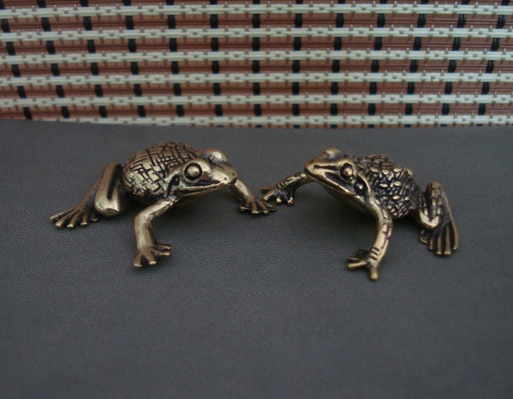 Pair of Solid Brass Frogs Statues Figurines for Home Garden Decor