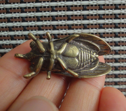 Vintage Style Solid Brass Copper Vivid Cicada Figurine Statue Pendant