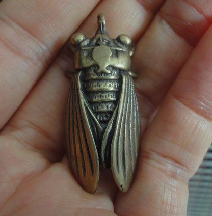 Vintage Style Solid Brass Copper Vivid Cicada Figurine Statue Pendant