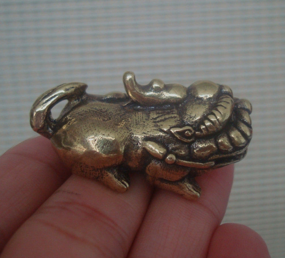 Solid Brass Pixiu Lucky Beast Charm Pendant Vintage Style Statue Bags Ornament