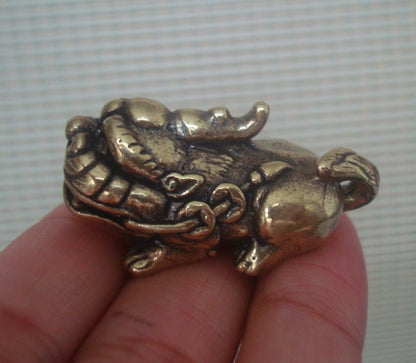 Solid Brass Pixiu Lucky Beast Charm Pendant Vintage Style Statue Bags Ornament