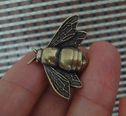 Vintage Style Pure Brass Copper Little Bee Insect Statue for Garden Decor