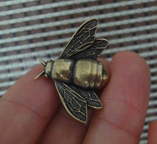 Vintage Style Pure Brass Copper Little Bee Insect Statue for Garden Decor