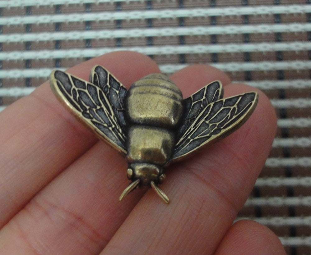 Vintage Style Pure Brass Copper Little Bee Insect Statue for Garden Decor