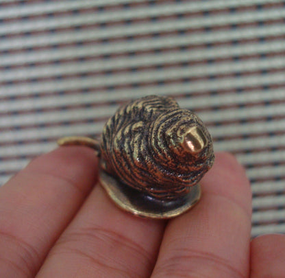 Vintage Style Solid Brass Shy Snail Figurine Statue for Home Garden Decor