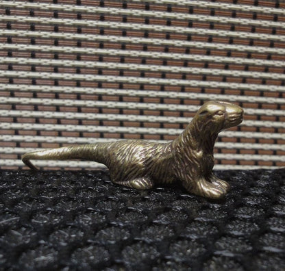 Vintage Style Brass Sea Otter Statue Figurine: Home Garden Decor