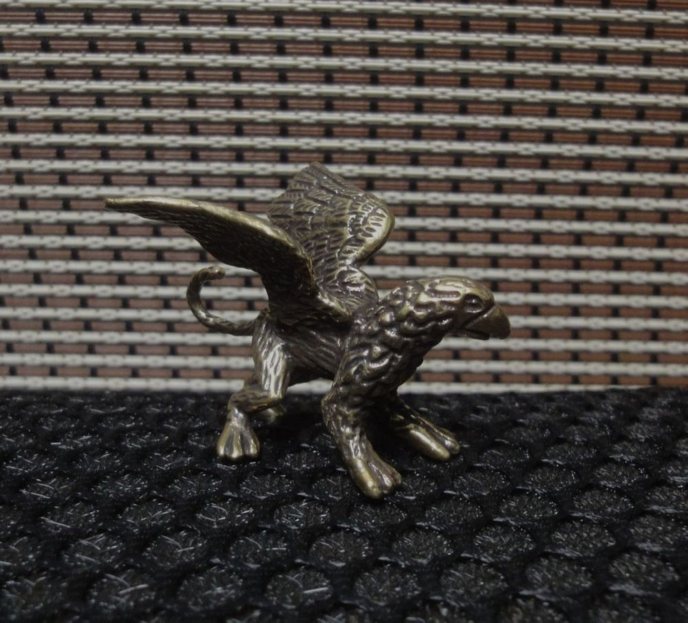 Solid Brass Strong Griffin Figurine Vintage Style Statue for Home Garden Decor