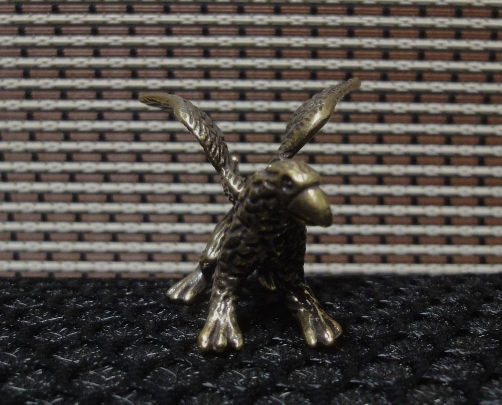 Solid Brass Strong Griffin Figurine Vintage Style Statue for Home Garden Decor