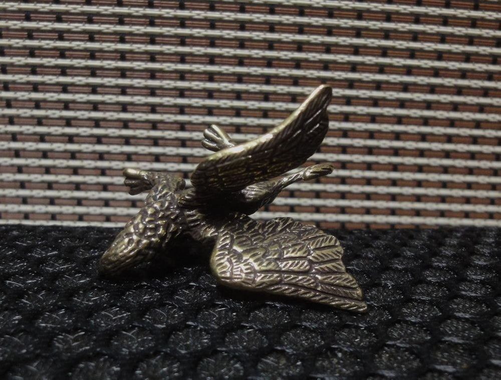 Solid Brass Strong Griffin Figurine Vintage Style Statue for Home Garden Decor