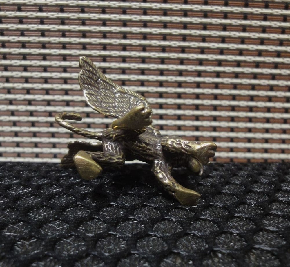 Solid Brass Strong Griffin Figurine Vintage Style Statue for Home Garden Decor