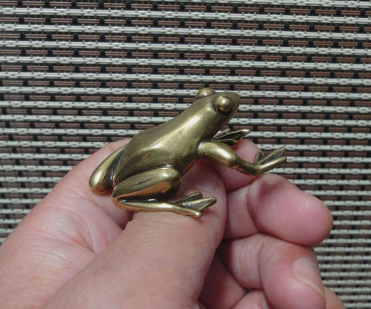 Vintage Style Solid Brass Frog Figurine: Home Garden Decor