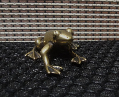 Vintage Style Solid Brass Frog Figurine: Home Garden Decor