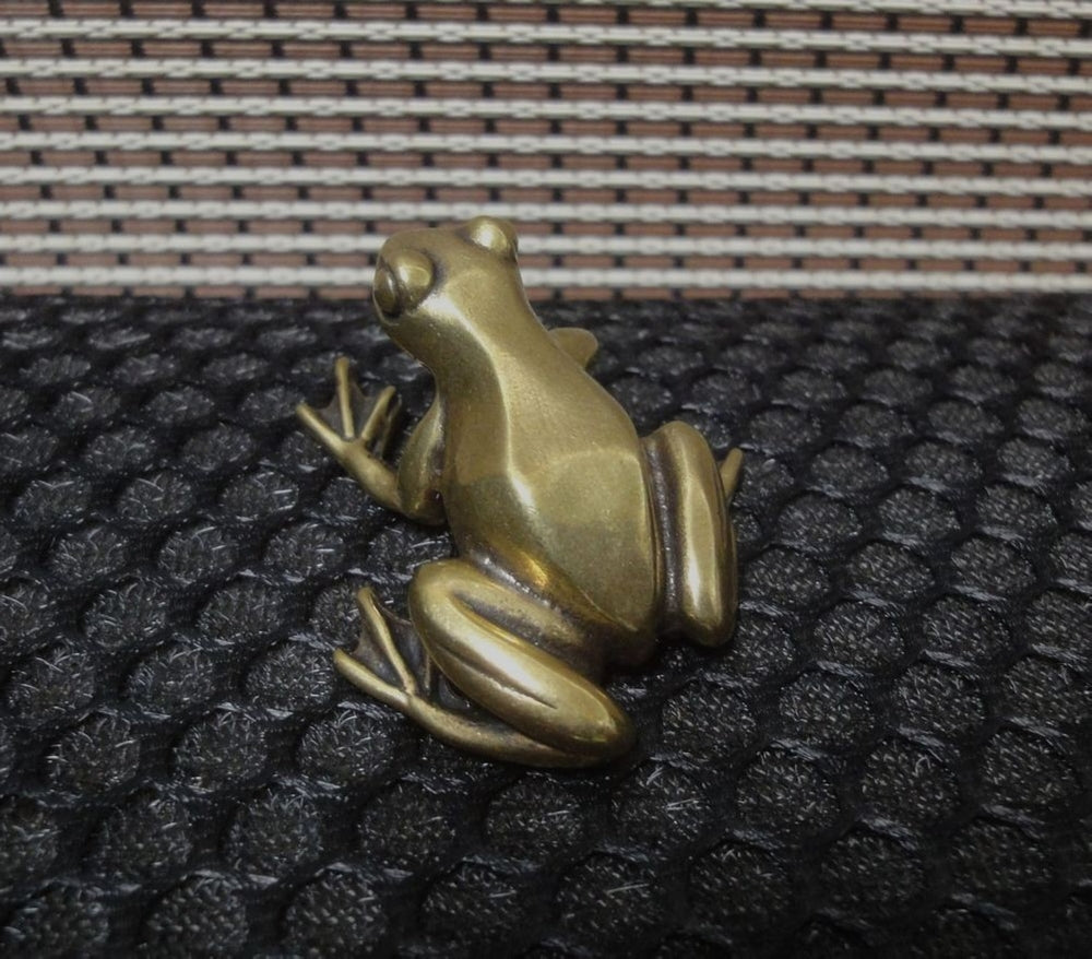 Vintage Style Solid Brass Frog Figurine: Home Garden Decor