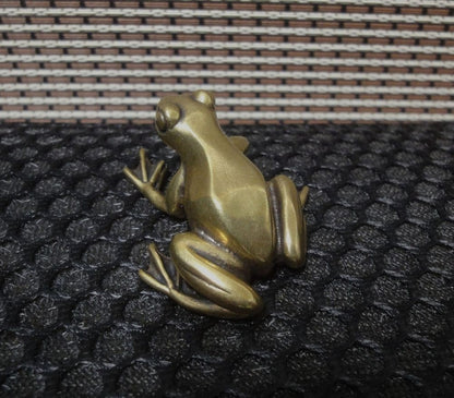 Vintage Style Solid Brass Frog Figurine: Home Garden Decor