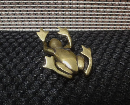 Vintage Style Solid Brass Frog Figurine: Home Garden Decor