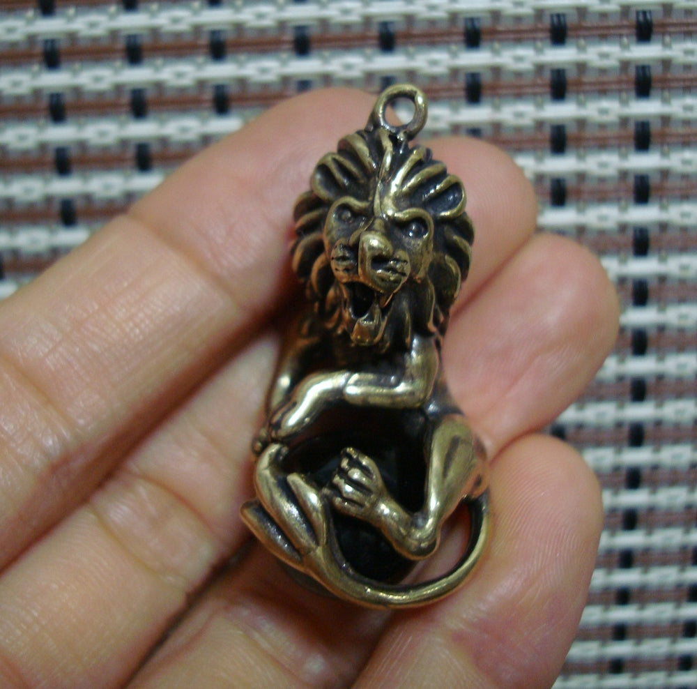 Solid Brass Small Roaring Lion Pendant Vintage Animal Statue Keyring