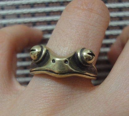 Vintage Style Brass Toad Ring - Adjustable Frog Ring (US size 6-8)